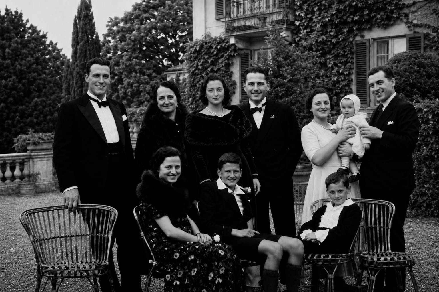 1920. Una rara foto della famiglia Porro a Blevio nella Villa Estiva di Blevio