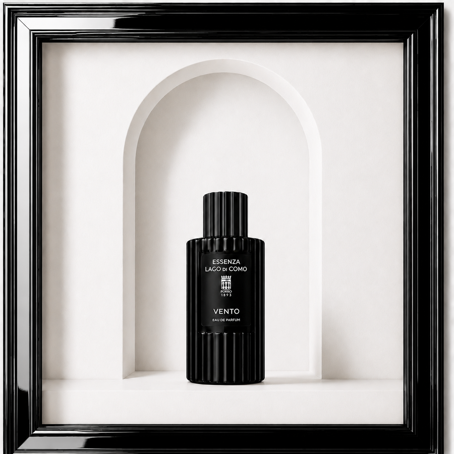 Flacone nero VENTO Eau de Parfum da 50 ml con tappo nero